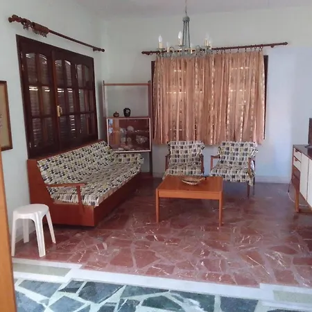 Theo Holiday home